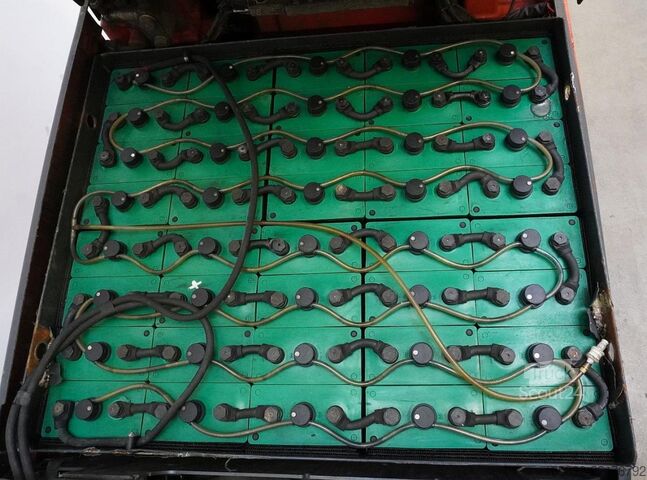 Viljuškar Linde E 35 RL 387