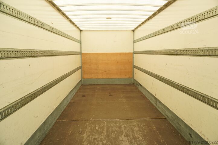 Kontener Renault D12 Euro 6 / 18 pallets / Tail lift/ 2017