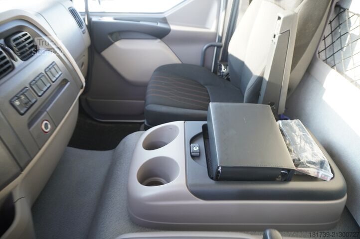 Container DAF LF 12.210 18-pallet container with tail