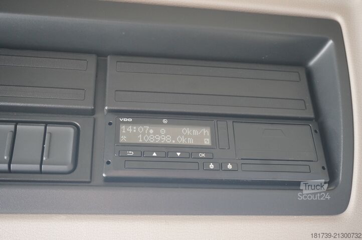 Container DAF DAF LF 280 E6 / 99 tho. km / Container