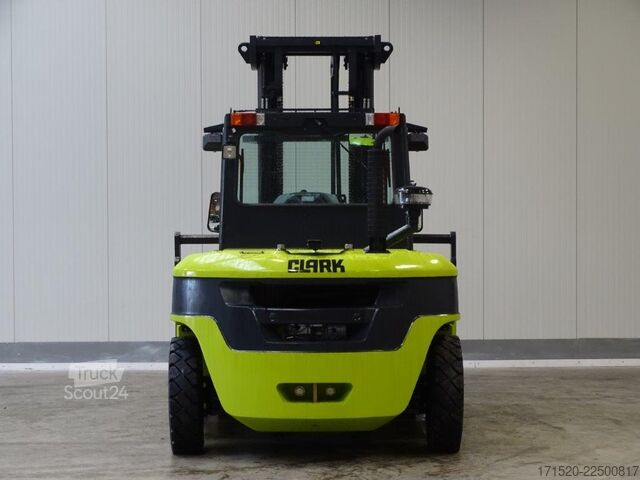 Chariot élévateur frontal Clark C80D900 - TRIPLEX - DEMO
