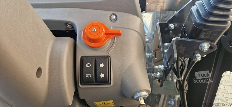 Traktor LOVOL M554 57 PS Traktor Schlepper Kabine FL