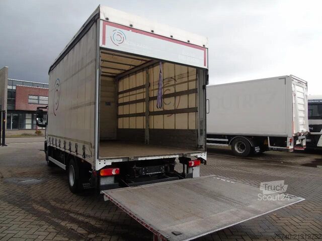 Bâché à rideaux latéraux Renault D 8.180 + lift + euro 6 + MANUAL