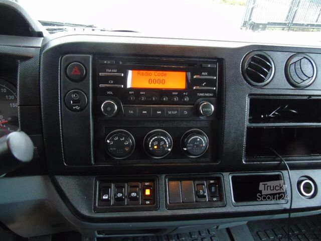 Bâché à rideaux latéraux Renault D 8.180 + lift + euro 6 + MANUAL