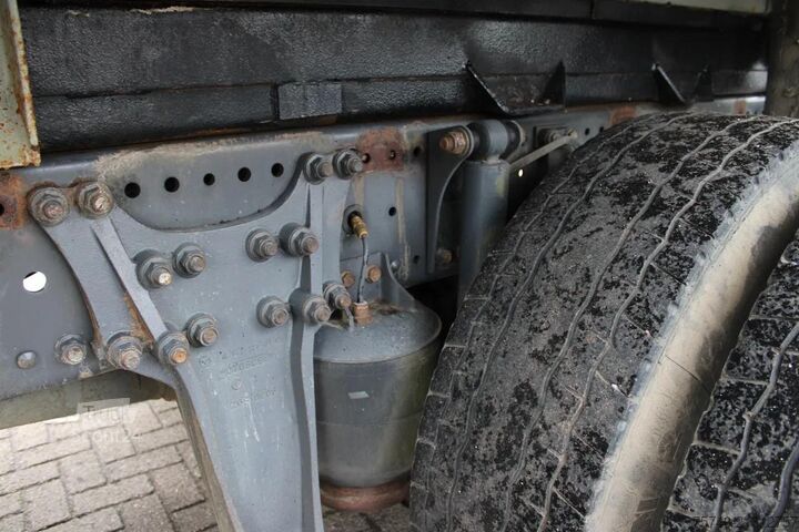 Kipper Mercedes-Benz Axor 1833 + tipper + manual