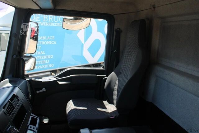 النقل المبرد / المجمد MAN TGM 18.280 + EURO 4 + LIFT + 18T
