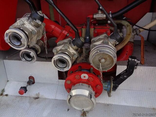 Voiture de pompier Iveco 135-17 Manual + Firetruck