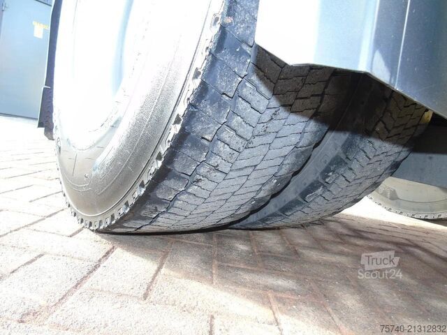 Standard-SZM Mercedes-Benz Actros 1933 + SPOILER