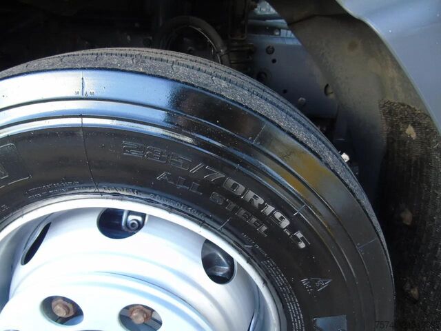 Walizka Volvo FL 16.240 + euro 5 + lift + 16t + MANUAL