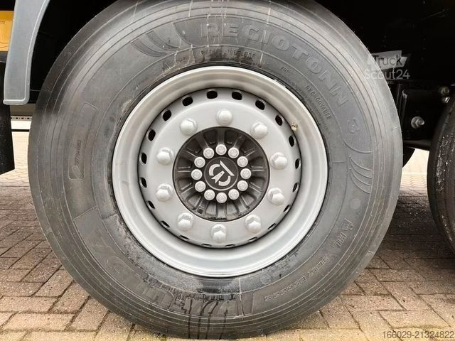 Kofferauflieger KRONE 2-Achs Koffer-Sattelauflieger mit Iso Dach