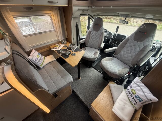 Félintegrált lakóautó Carado T 447