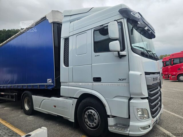 Standardni vlačilec DAF XF 530 FT Space Cab