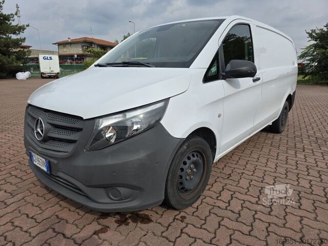 Fourgonnette compacte Mercedes-Benz Vito