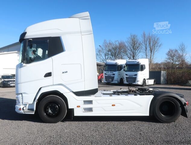 Standarta vilcējs DAF XG 530 Intarder Multihydraulik Navi Standklima