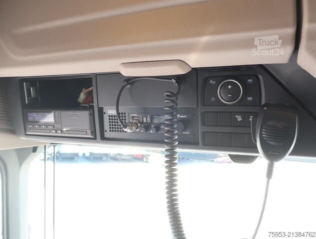 Standarta vilcējs DAF XG 530 Intarder Multihydraulik Navi Standklima