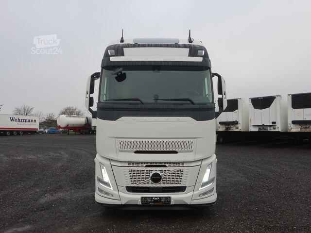 Standarta vilcējs Volvo FH 500 Aero Euro 6 Globetrotter XL Leder Mikrowell
