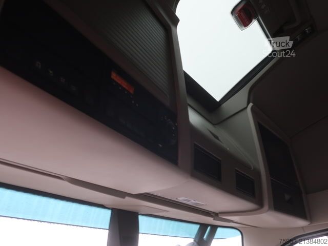 Standarta vilcējs Volvo FH 500 Aero Euro 6 Globetrotter XL Leder Mikrowell