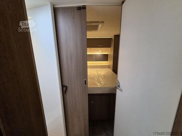 Halvintegrerad husbil CARADO T 459 *Queens Bett*pro+Paket*