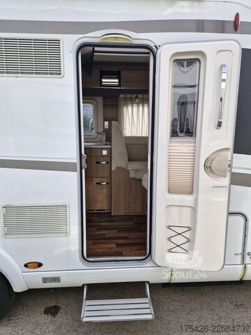 Halvintegrerad husbil HYMER/ERIBA Tramp CL 554 * Komfort-Line Paket*SAT+TV*