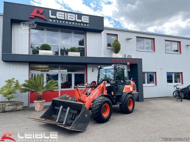 Челен товарач KUBOTA R082*Hydr.Schnellwechsler*Pal.Gabel*nur 539h*