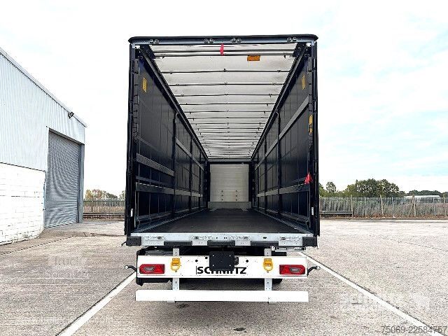 Åpen semitrailer med presenning Schmitz Cargobull Curtainsider Euroliner