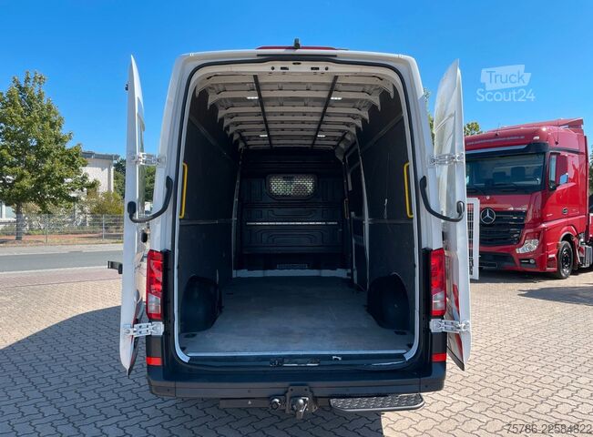 Фургон с высокой крышей VW Crafter 35 Maxi KA/ FWD/ AC/ PDC/ Navi/ AHK 3.0t