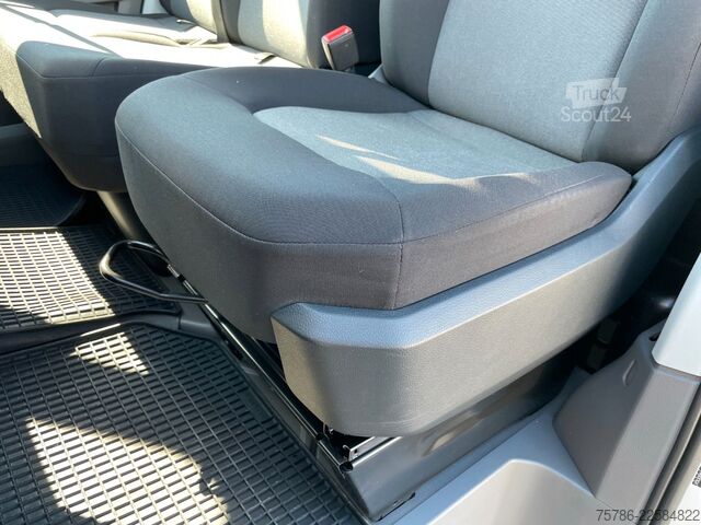 Фургон с высокой крышей VW Crafter 35 Maxi KA/ FWD/ AC/ PDC/ Navi/ AHK 3.0t