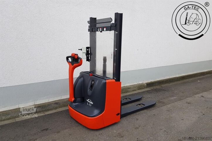 Manual stacker Linde L10