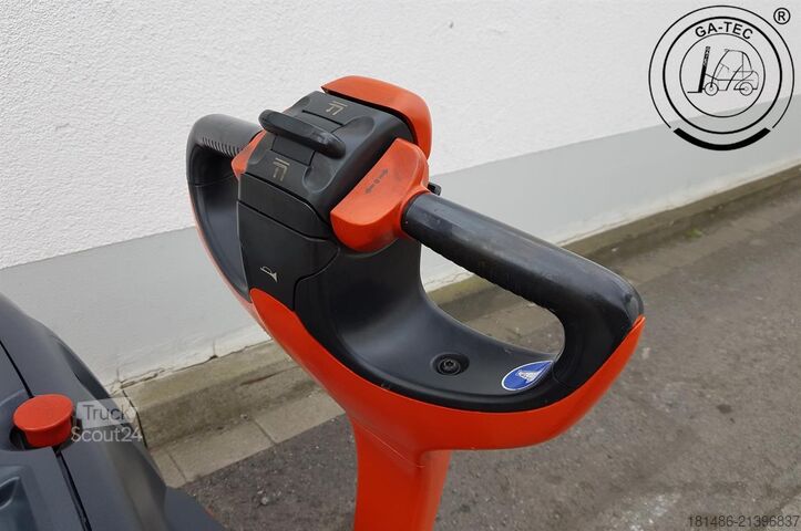 Manual stacker Linde L10