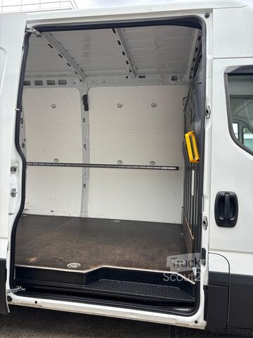 Transporter - dach wysoki Iveco Daily Maxi*Klima*Kamera*Tempomat*44Tkm