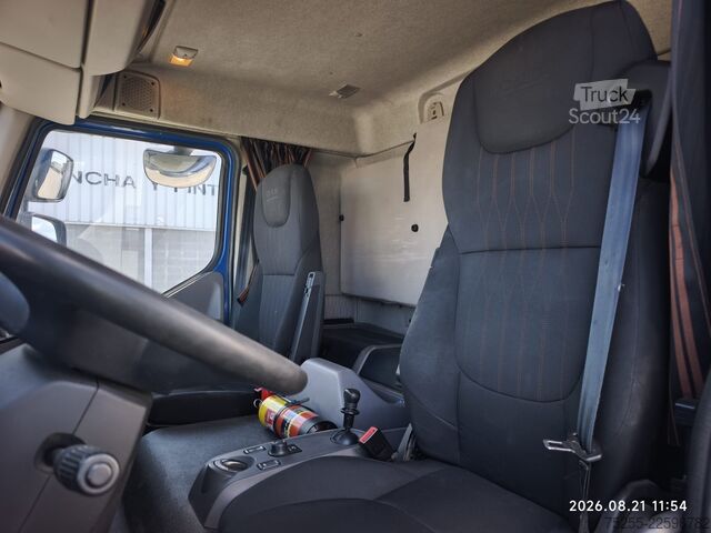 Valníkový nákladní automobil s plachtou DAF 18.320  LF EURO 6