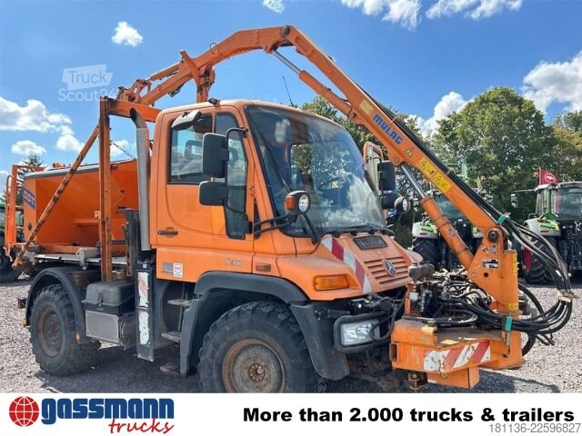 Erikoiskäyttöinen kuorma-auto Unimog U 300 4x4, Kommunalhydraulik, Zapfwelle