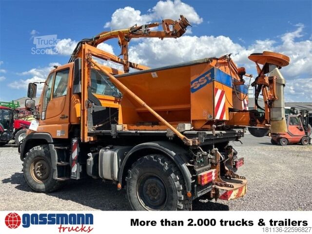 Erikoiskäyttöinen kuorma-auto Unimog U 300 4x4, Kommunalhydraulik, Zapfwelle