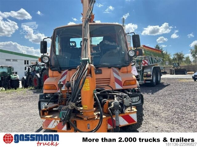 Erikoiskäyttöinen kuorma-auto Unimog U 300 4x4, Kommunalhydraulik, Zapfwelle