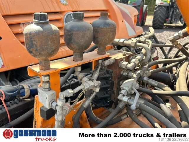Erikoiskäyttöinen kuorma-auto Unimog U 300 4x4, Kommunalhydraulik, Zapfwelle