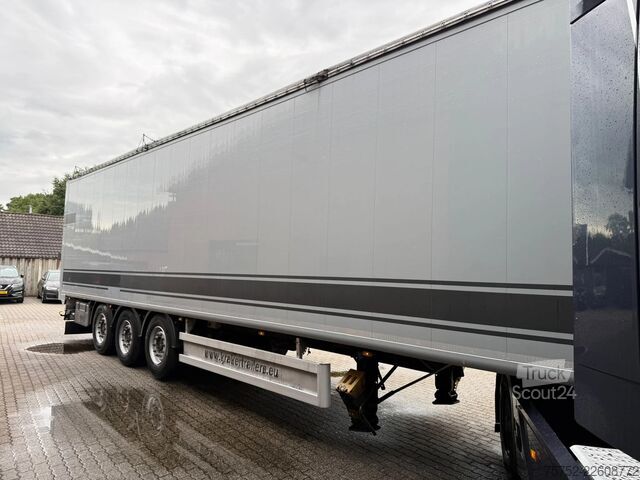 Bevægeligt gulv Kraker CF200 92m3 Liftas Cargo Floor 10MM APK/TUV 12-2026