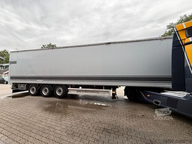 Bevægeligt gulv Kraker CF200 92m3 Liftas Cargo Floor 10MM APK/TUV 12-2026