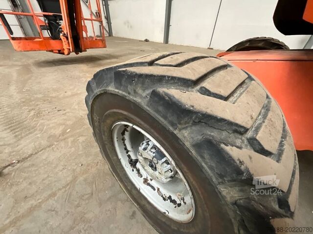 Teleskopiskā darba platforma JLG 450 AJ