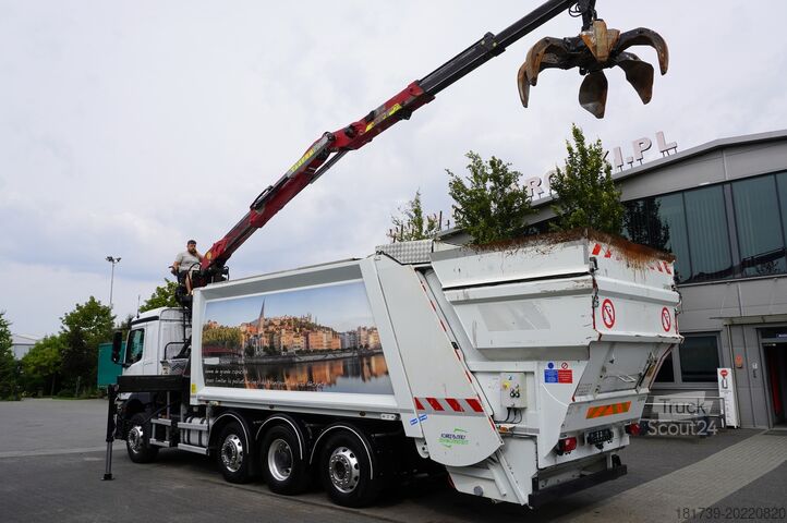 Müllwagen Mercedes-Benz Antos 3240 8x2 / Tajfun 5T crane / Farid
