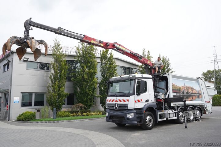 Müllwagen Mercedes-Benz Antos 3240 8x2 / Tajfun 5T crane / Farid