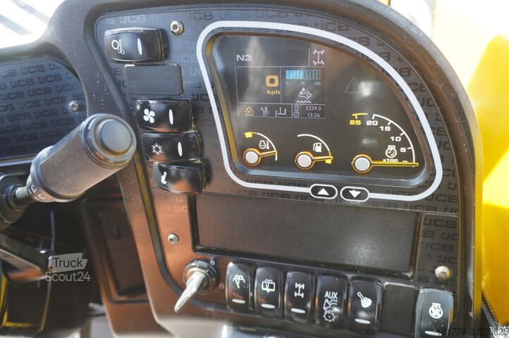 Teleloader JCB 526-56 AGRI Plus / 5.6 m / joystick
