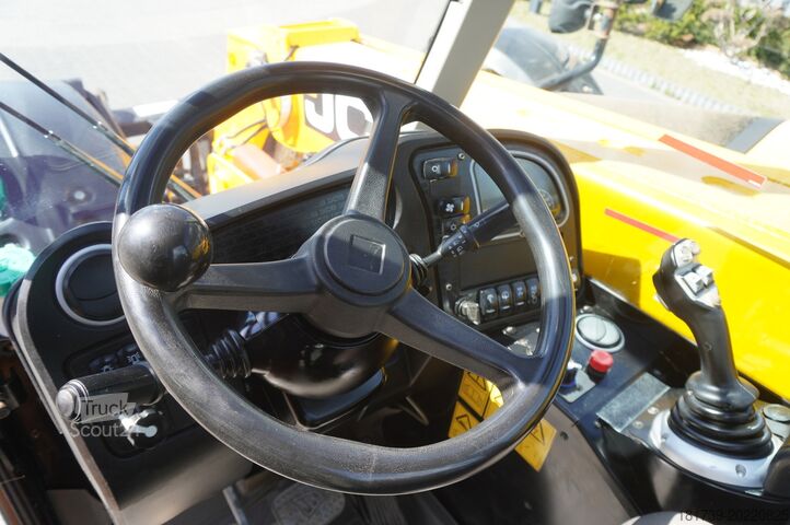 Teleloader JCB 526-56 AGRI Plus / 5.6 m / joystick
