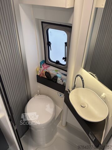 Camper van Adria Twin Supreme 640 SGX