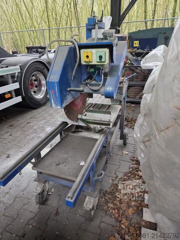 AGRAVIS Technik Lenne-Lippe GmbH AGRAVIS Technik Lenne-Lippe GmbH AGRAVIS Technik Lenne-Lippe GmbH