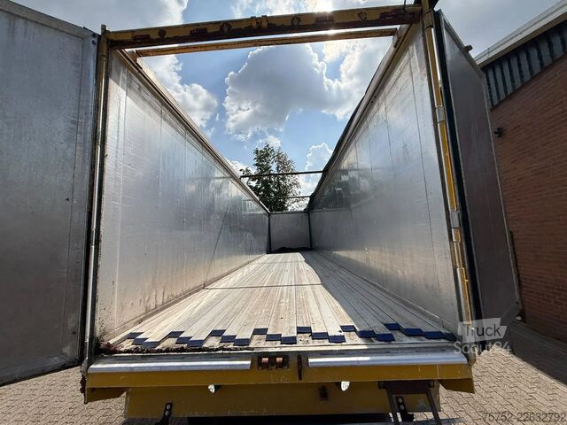 Premikanje tal Bulthuis TDWA 02 70m3 2X Stuuras! Cargo floor 5 jaar oud...