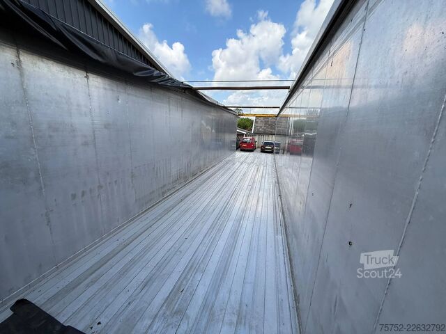 Premikanje tal Bulthuis TDWA 02 70m3 2X Stuuras! Cargo floor 5 jaar oud...