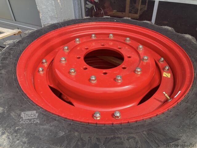 Inne  Pflegeradsatz Fendt 300er