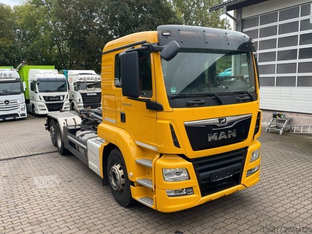 Abrollkipper MAN TGS 26.470 6x2 BLL Abroller Meiller RS21.65 Funk