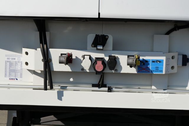 Semi-remorque frigorifique SCHMITZ CARGOBULL SKO 24/SLXi300 /DOPPELSTOCK /BLUMEN/BPW  TOP !!!