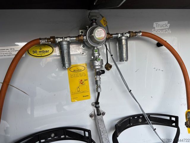 Wohnwagen HYMER/ERIBA Nova 532 Truma*Markise*TV*Einzelbetten